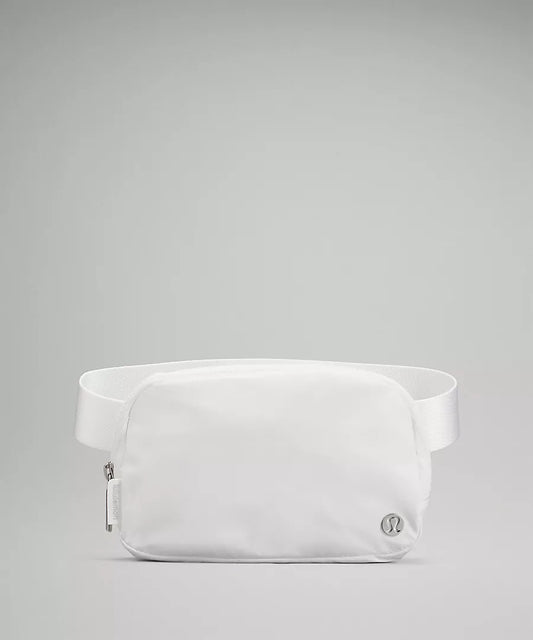Everywhere Belt Bag (white)